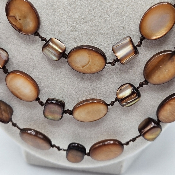 VINTAGE Mother of Pearl MOP Abalone Shell Multi-Strand Beaded Necklace - Picture 3 of 5